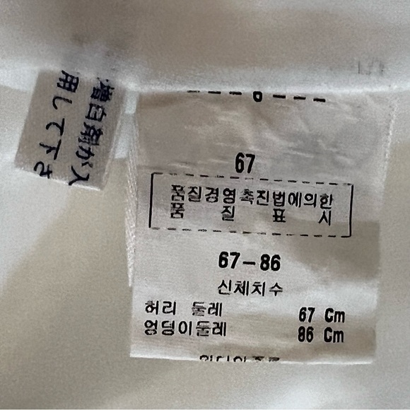 Givenchy Women’s Longline Golf Shorts White Pockets modest high rise 26 vintage - Picture 13 of 16